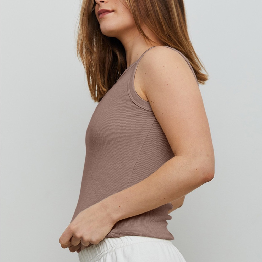 Round Neck Ribbed Cropped Tank - Picture 2 of 3